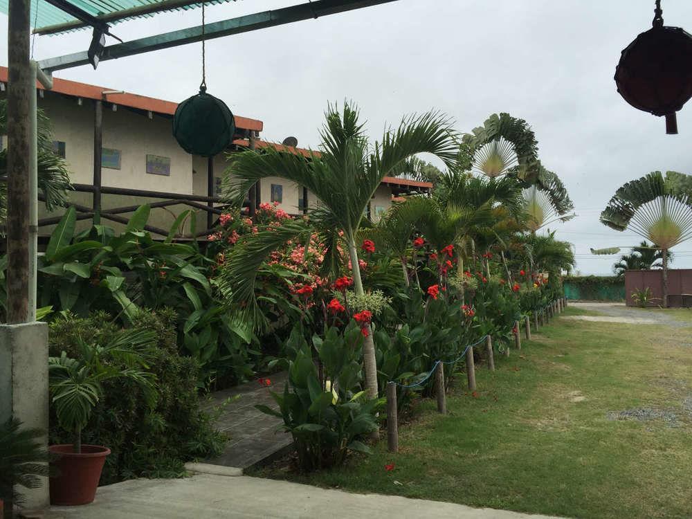 Hotel Puerto Gaviota Tonsupa Dış mekan fotoğraf